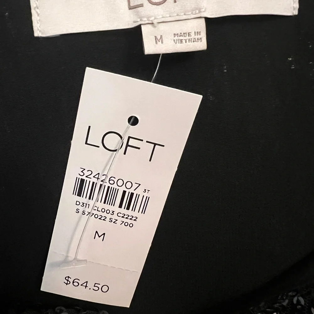 *Sold NWT Loft (Ann Taylor) Black Sequin V-Neck Top Flutter Sleeve M MSRP $64.50 - Picture 7 of 9